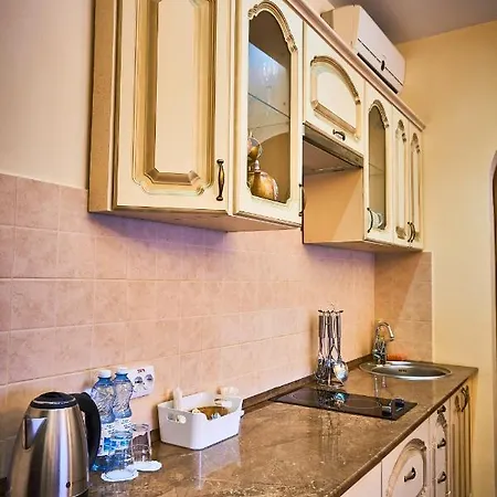 Leo Ξενοδοχείο Λβιβ