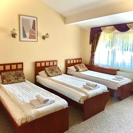 Leo Hotel