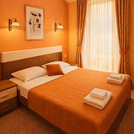 Leo 3* Lviv