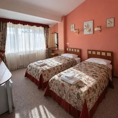 Leo Hotel 3*