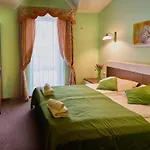 Hotel Leo 3*